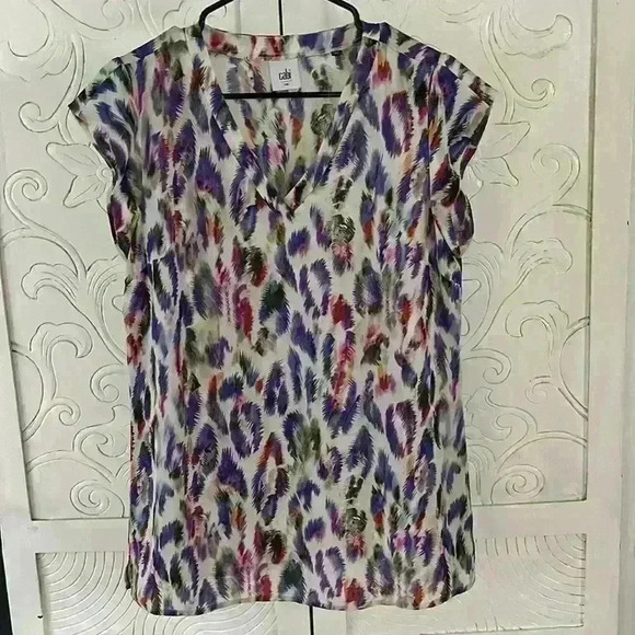 CAbi Plume Feather Print Cap Sleeve V-Neck Sheer Blouse Colorful Abstract Top - Picture 2 of 10